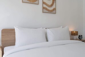 1 bedroom, desk, iron/ironing board, WiFi