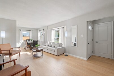 豪華現代度假村，寬敞庭院，頂級舒適