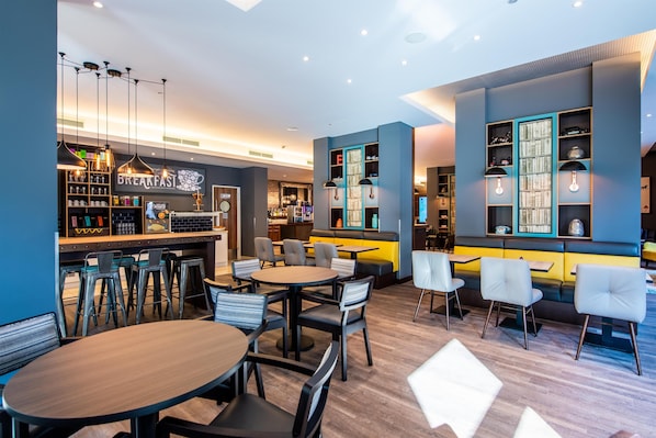 Daily buffet breakfast (EUR 17.9 per person)