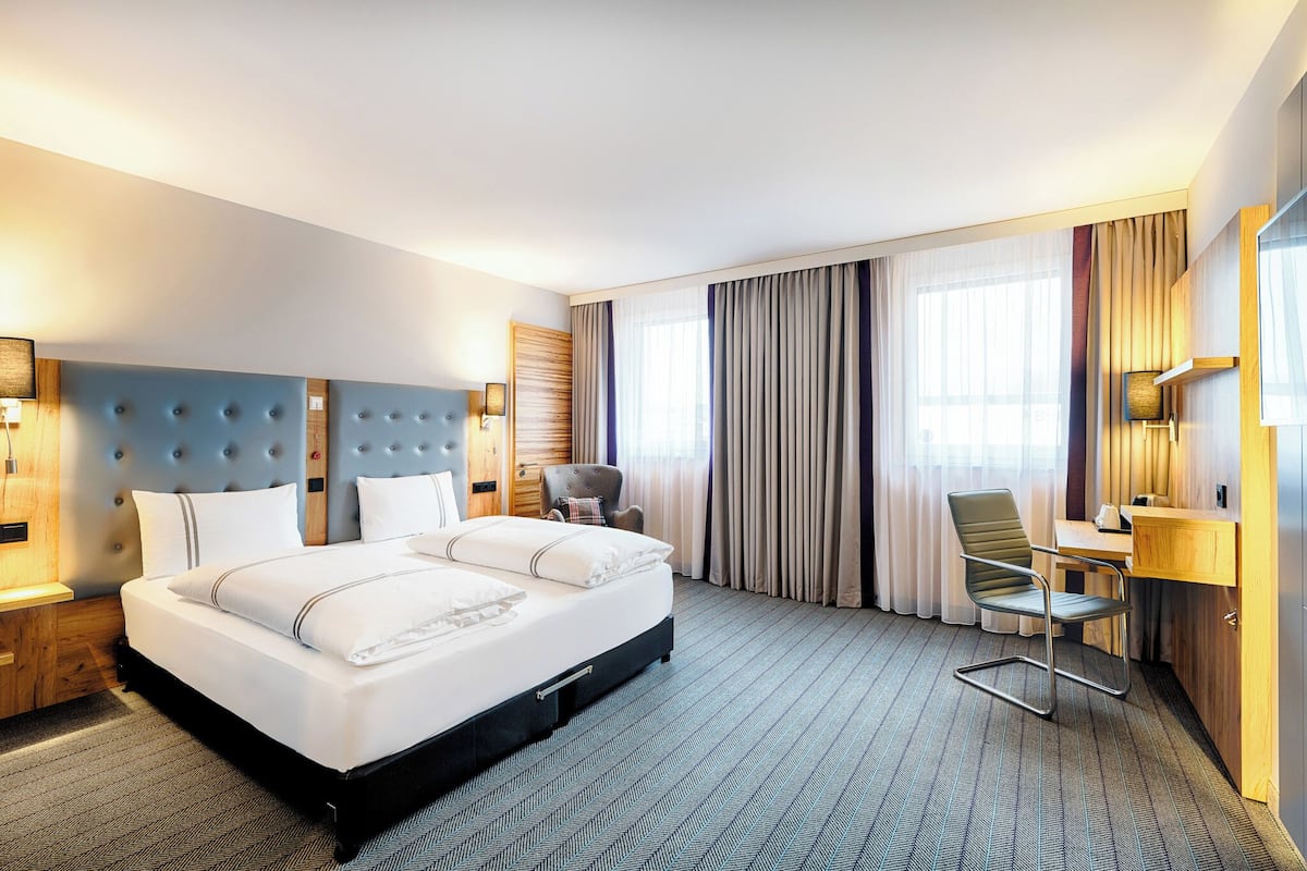 Double Room, Mobility Accessible (Barrier Free Room) | Soundproofing, WiFi (free), bed sheets