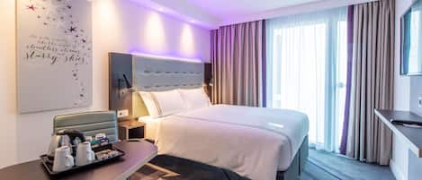 Sistema de insonorización, tabla de planchar con plancha y wifi gratis