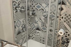 Dusche, Bidet
