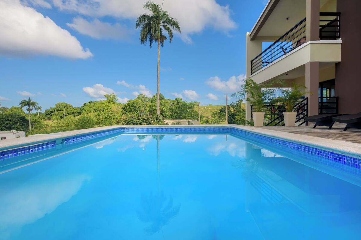 Deluxe Condo, Balcony, Sea View | Terrace/patio