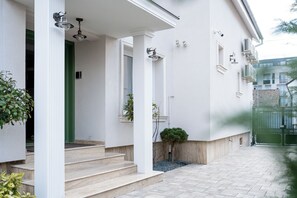 Property entrance - Olivia 9teen Hotel Boutique (Sibiu)