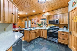Fridge, microwave, oven, stovetop - Direct Lake Front Retreat | Private Dock | 8 Acres (Dandridge)