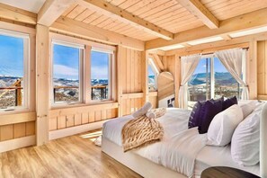 4 chambres, fer et planche à repasser, lit parapluie, Wi-Fi