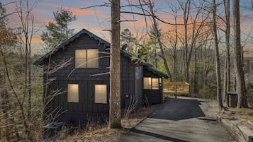 Cabin, 2 Bedrooms | Exterior