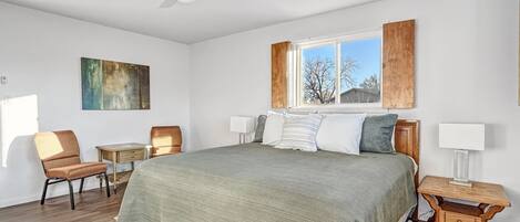 House, 3 Bedrooms | 3 bedrooms, desk, laptop workspace, iron/ironing board