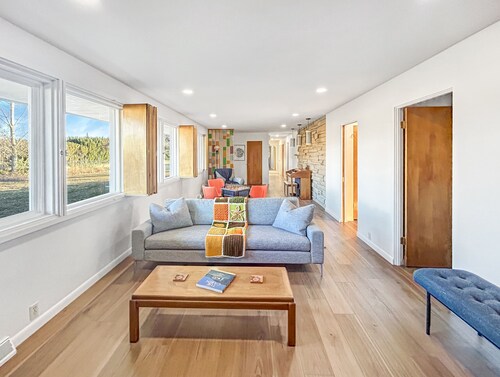 Retro Retreat A 60's Time Capsule 3 Bedroom Home