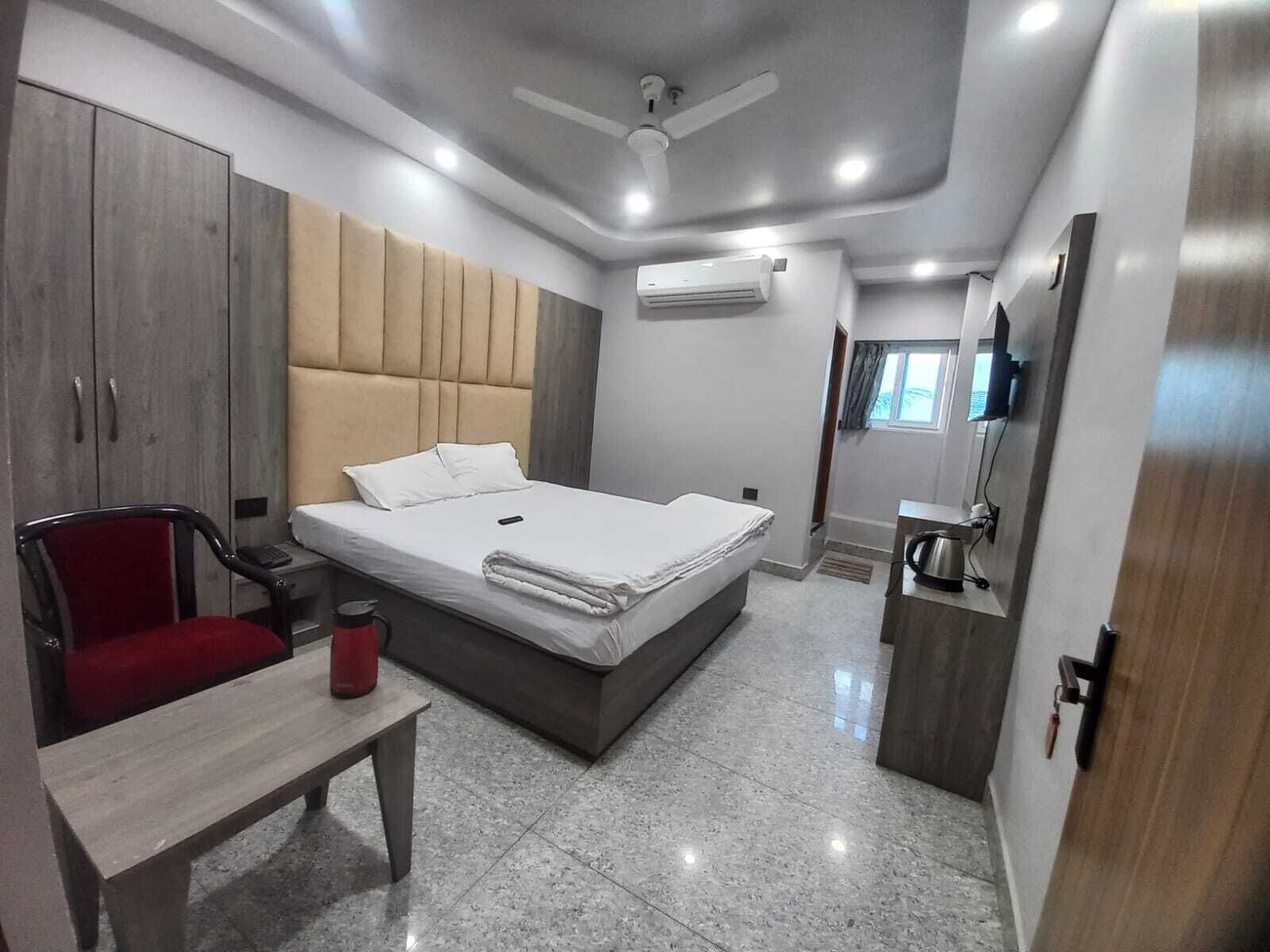 Deluxe Double Room | Desk, laptop workspace, soundproofing, free WiFi