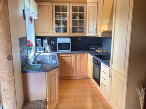 House | Interior - 4 Person Holiday Home in Kjerrgarden (Askøy)