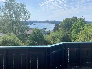 Exterior - 4 Person Holiday Home in Kjerrgarden (Askøy)