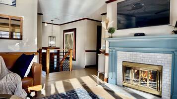 Téléviseur connecté, foyer, jeux vidéo