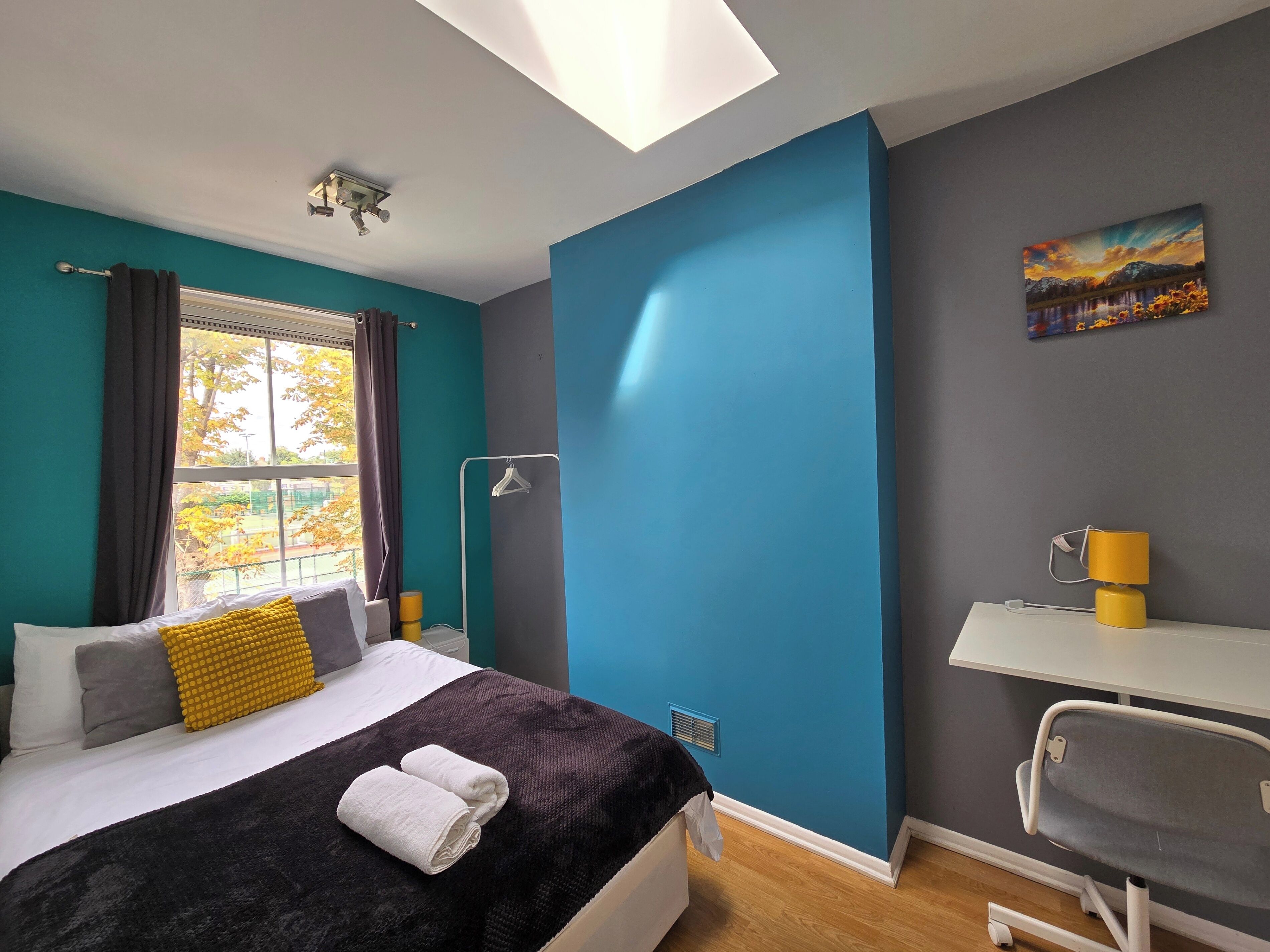 House | 4 bedrooms, iron/ironing board, free WiFi, bed sheets