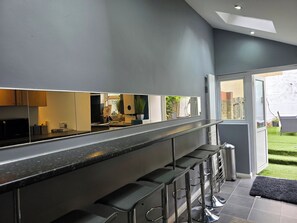 Interior - Cozy 4 Bedroom House in the Heart of Brixton (London)