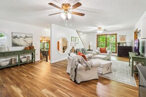 Smart TV, fireplace, ping pong, computer monitors