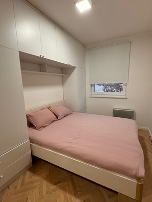 2 bedrooms, desk, iron/ironing board, travel crib - Cozy apartment, 3 minutes from the center and old town  (Sarajevo)