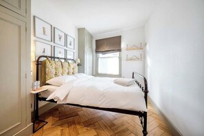 3 chambres, bureau, accès Internet, draps fournis