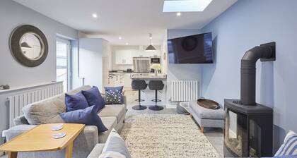 Host & Stay | Harrow Bothy