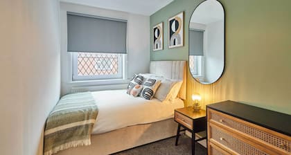 Host & Stay | Joffre Avenue