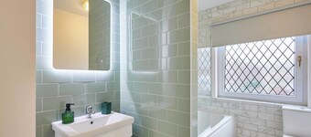 Host & Stay | Joffre Avenue
