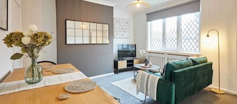 Host & Stay | Joffre Avenue