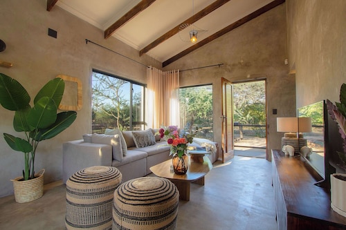 The Duke. Luxury Safari Villa - Kruger National Park