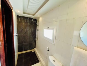 Standard Double Room | Bathroom | Shower, free toiletries, towels, soap