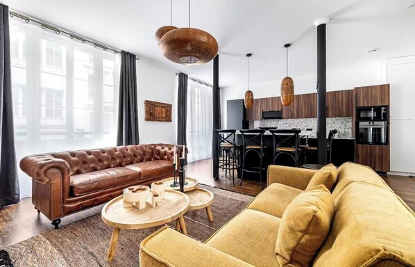 TV - A MEMORABLE PARISIAN EXPERIENCE NEXT TO LE MARAIS - RUE ST SABIN (Paris)