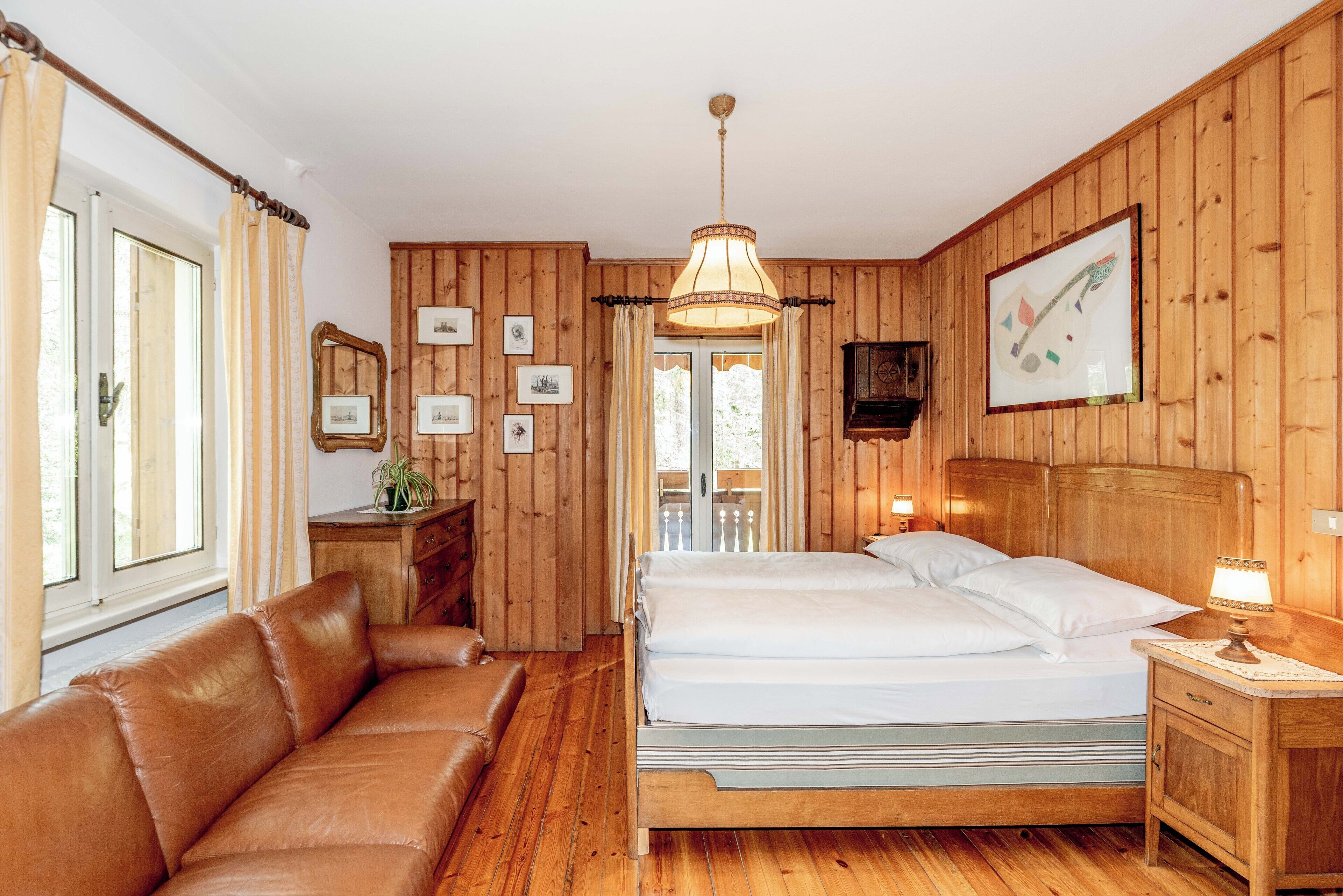 Comfort-Doppel- oder -Zweibettzimmer, Balkon, Bergblick | Hochwertige Bettwaren, Daunenbettdecken, Zimmersafe, Schreibtisch