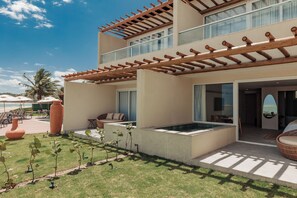 Premium-Zimmer, Nichtraucher, eigener Pool | Italienische Bettbezüge von Frette, hochwertige Bettwaren