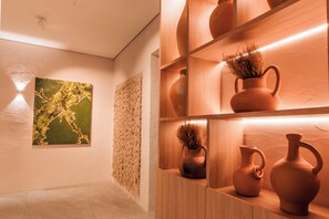Quầy tiếp tân