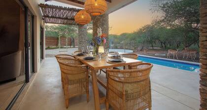 The Duchess. Luxury Safari Villa - Kruger National Park