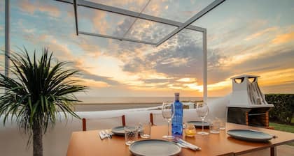 Can Peix Dream vacation just steps from the sea