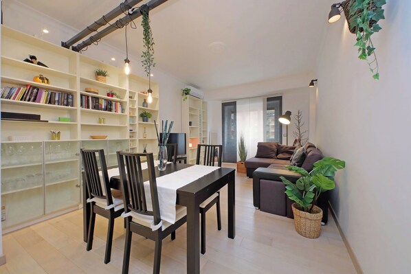 Télévision à écran plat