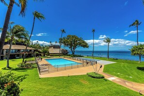 Pool - Oceanfront Maui Paradise | Sunsets | Whale Watching | C10 (Kihei)
