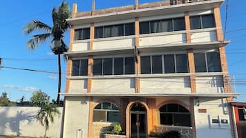 Fachada da propriedade