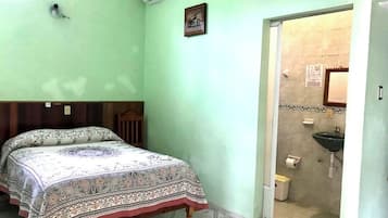 ベーシック ルーム シャワー室の手すり 禁煙 | デスク、WiFi (無料)