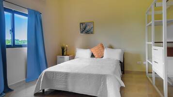 Apartamento Deluxe, vistas al mar | 3 dormitorios y wifi gratis