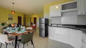 Condo Deluxe, quang cảnh biển | Bếp riêng