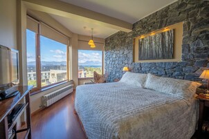 Caja de seguridad en la habitación y escritorio 