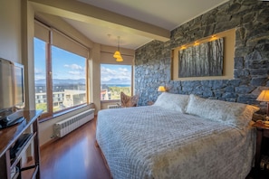 Superior Double Room, Partial Sea View - Tierra de Leyendas Boutique Hotel (Ushuaia)