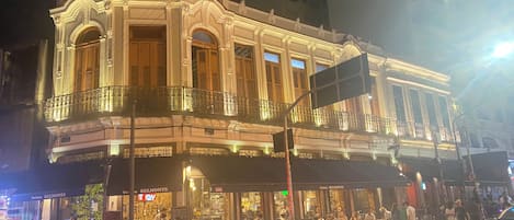 المنشأة من الخارج