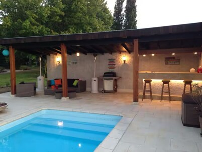Villa Agonges 14 people 