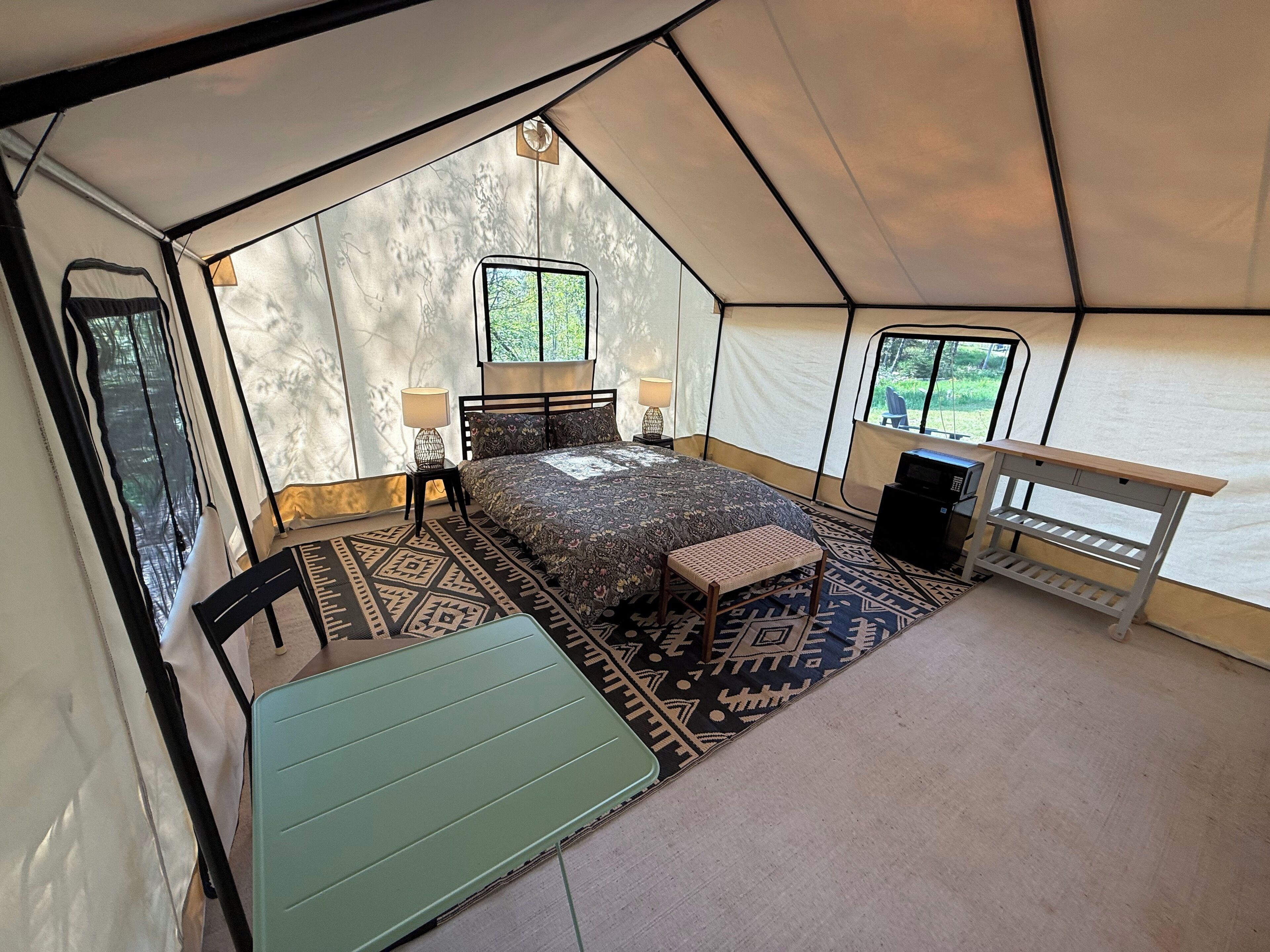 5 bedrooms, free WiFi, bed sheets