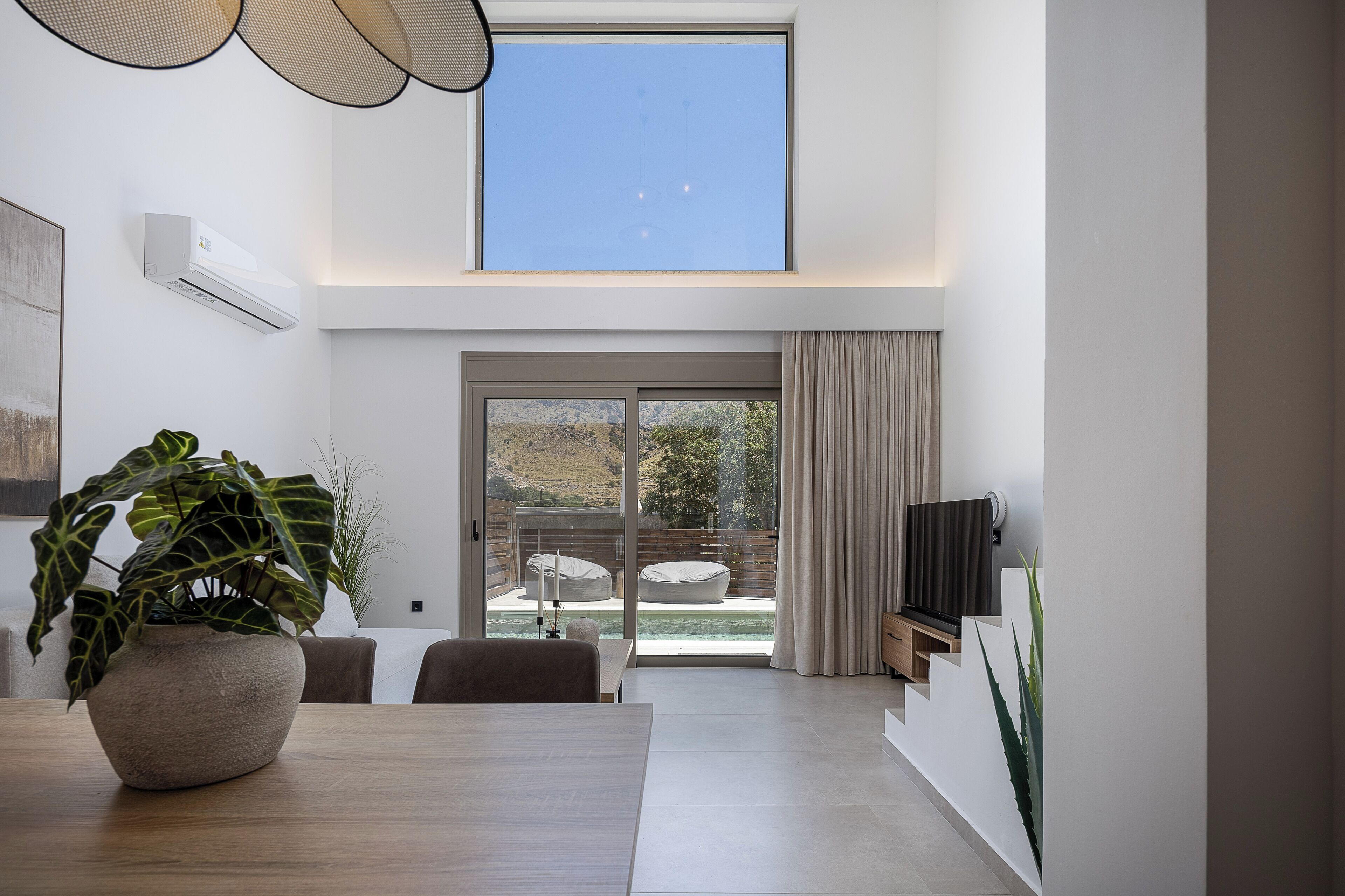 Deluxe Villa, 2 Bedrooms, Private Pool, Mountain View | Dining room