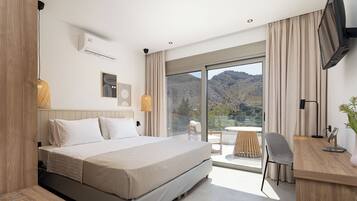 In-room safe, individually decorated, individually furnished, desk