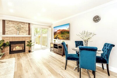 House of 3 Beds  -3 Washroom - King Bed- Kids Crib- 85’ TV- Workspace