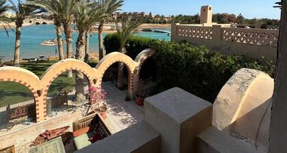 Stunning Lagoon View Villa in El Gouna