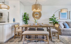 Dining - Steve's Seaside Condo-2 Bedrooms-3 Beautiful Pools- Regatta Point Villas (St Thomas)